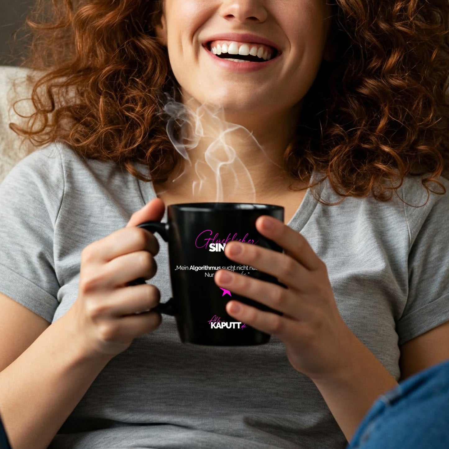 „Mein Algorithmus sucht nicht nach Liebe. Nur nach Snacks.“ - Tasse - alle-KAPUTT.de