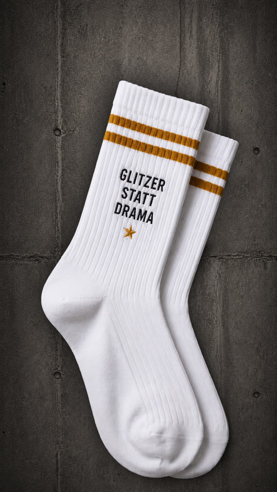 ★ GLITZER STATT DRAMA. – Statement Socken