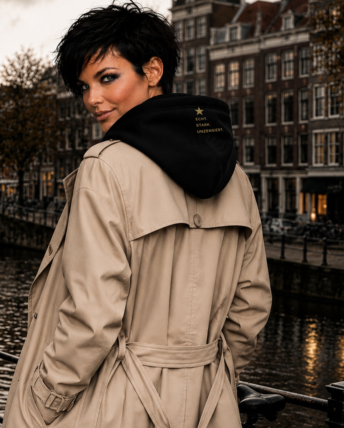 ★  SHINY WOMAN. HOODIE – ECHT. STARK. UNZENSIERT.